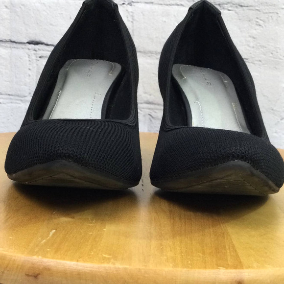 Tahari Tacey Women’s Textured Fabric Pointed Toe Heel Shoe Size 8M - Picture 6 of 14
